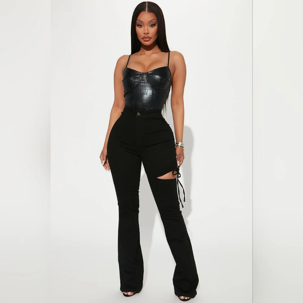 Flare High Waisted Jeans - Picture 3 of 4